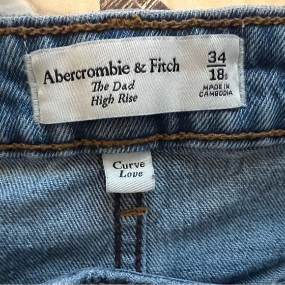 Abercrombie & Fitch Curve love high rise “dad” jeans. Size 34, 18s - Picture 3 of 6